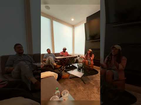 When Heartbreak Leads You Home 🕊️ — “Choosin’ Texas” (Living Room Cover, honoring Ella Langley)