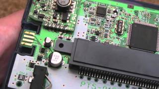 Bandai WonderSwan Color - Quick Look (Tear Down & Cleaning Repair)