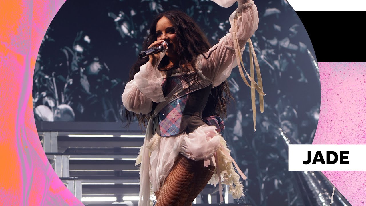 Miniature de la vidéo JADE - FUFN (Radio 1's Big Weekend 2025) @jade_official du film JADE: Live at BBC Radio 1's Big Weekend 2025
