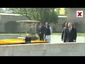Vladimir Putin Lays Wreath And Offers Respect To Mahatma Gandhi at Rajghat | NewsX - Video