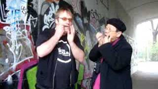 JENS MÜGGE & TRAN QUANG HAI improvized with metal Jew's harps together, Berlin