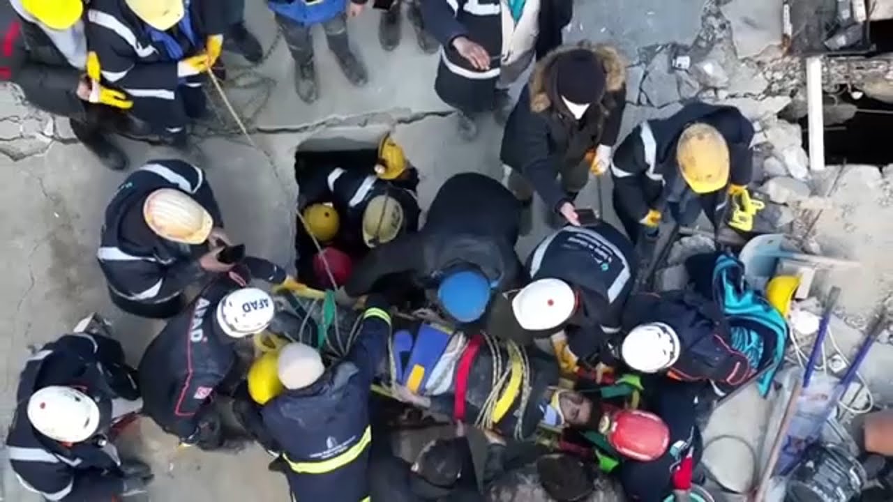 Survivors still being found as quake death toll tops 25K