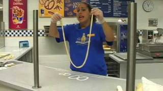 How to Make an Auntie Anne&#39;s Pretzel