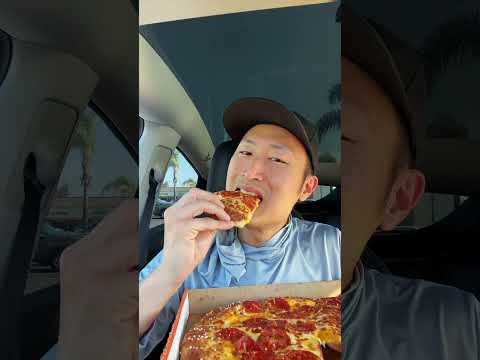 Pretzel Crust Pizza 🥨🍕