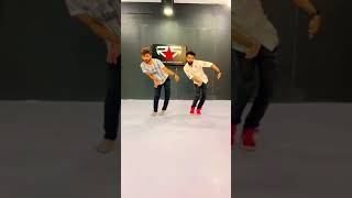 Download lagu Bilanchi Nagin Nigali | Dance by Aniket and Pratap #Shorts mp3