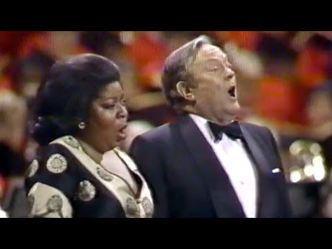 RARE Cornell MacNeil & Martina Arroyo et al - Aida Act 2 "Triumphal" Finale - PBS Gala of Stars 1984