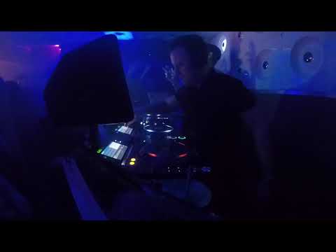 GXD & Elle Vee - A Dream Live from Thirty3Hz