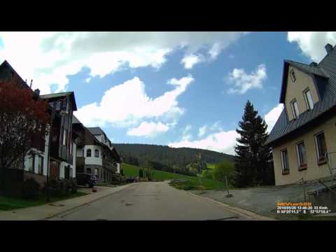 D: Kurort Oberwiesenthal. Erzgebirgskreis. Fahrt durch die Stadt. Mai 2016