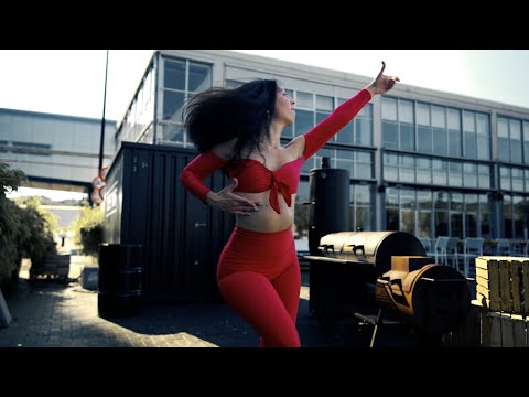 'Afloja La Guayaba' by Maykel Blanco - Dance Choreography