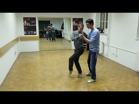 Tango. Summary. "Boleos"