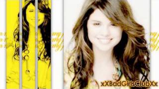 Selena got the sun in her pocket ♥