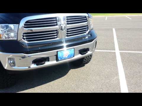 2013 ram 1500 4X4 with Procomp lift kit