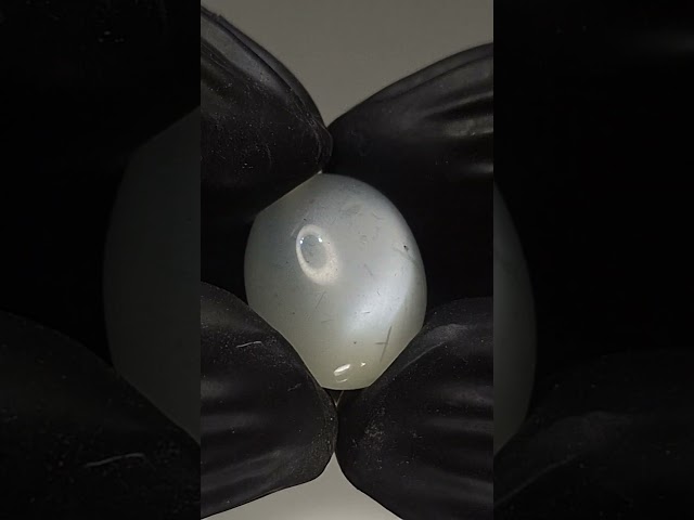 حجر القمر الطبيعي توهج الابيض