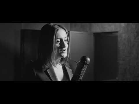 Angie Robba - Rouge (SARDOU et nous)