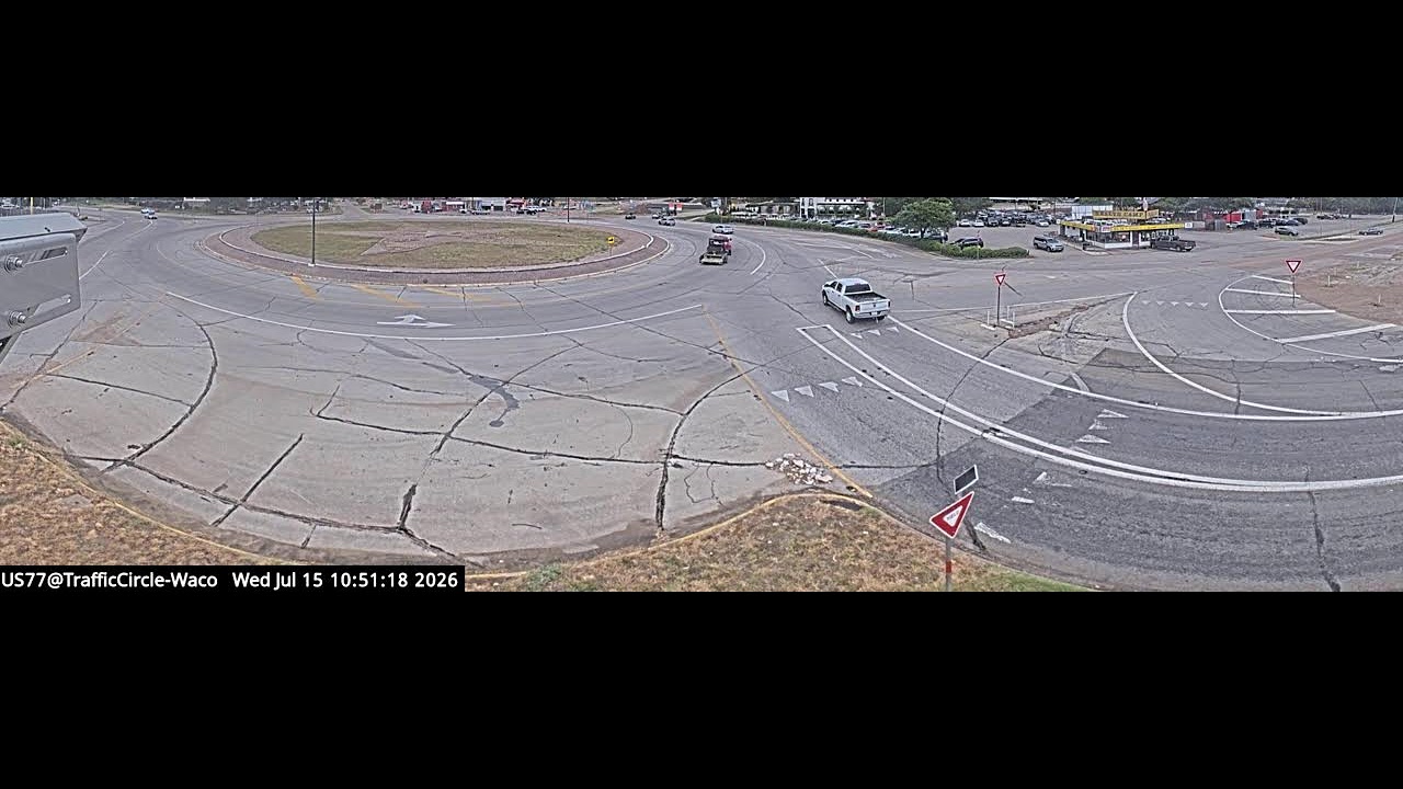 Live webcam view of US-77 Traffic Circle Cam, Waco