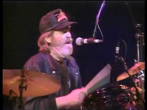 Levon Helm, Ringo Starr and the 1989 All Starr Band "Up On Cripple Creek"