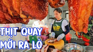 Heo Quay Mới Ra Lò Da Giòn Rụm Khách Tấp Nập Chốt Đơn Về Thưởng Thức.