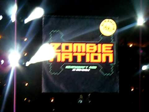 2MANYDJS At HARD HAUNTED MANSION 2009 KID CUDI DAY N NITE & ZOMBIENATION KERNKRAFT 400