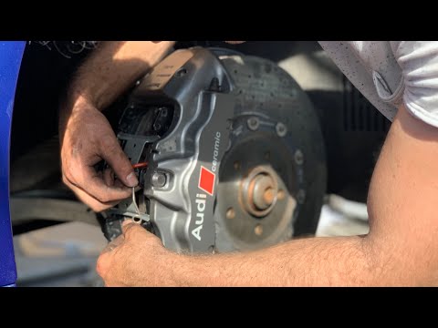 Audi RS5 Ceramic brake pads change!