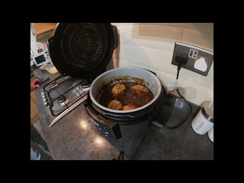 Ninja Foodi Mince and Dumplings (Ground Beef and...