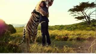 Apparat & Raz Ohara - Holdon (Chris De Luca vs Phon.o Rmix).mov