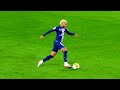 Neymar Plays The Most Beautiful Football