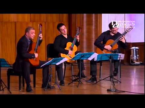 Amicus trio - W. A. Mozart - Eine kleine nachtmusik: IV Rondo