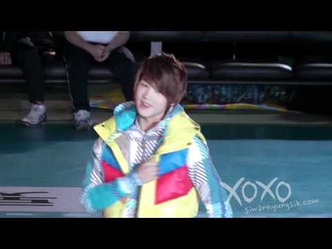 [FANCAM] 101209 ZE:A - Bad talk sad ; Hyungsik ver.