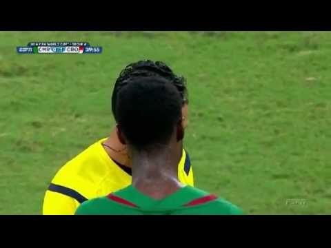 Alex Song Gets Sent Off