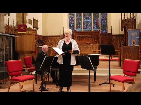 'Waltz of my heart' Ivor Novello. Soprano: Hayley Howe / Piano: Rodney Spence.