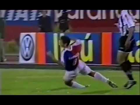 Paraná Clube 3 x 2 Santos 2004