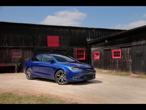 2015 Chrysler 200 Review