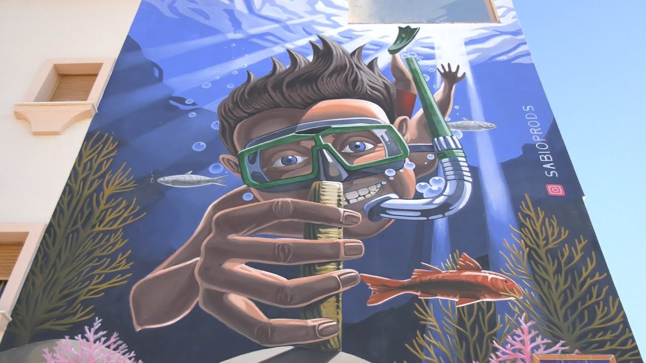 El artista J. M. Sabio nos muestras sus murales