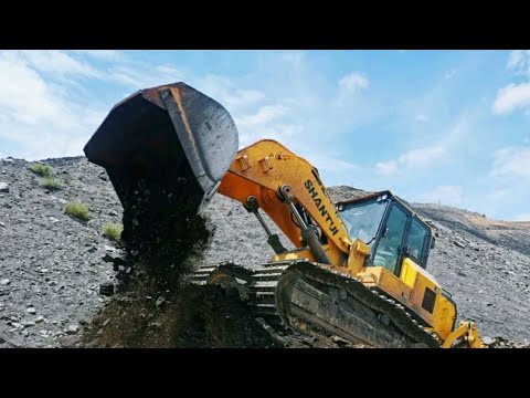 Liebherr 954 And 974 Excavators With Hydraulic Breaker Attachment.