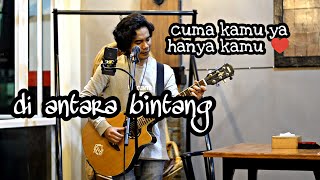 Download lagu Di Antara Bintang - Live Cover Amrinal Rasadi mp3