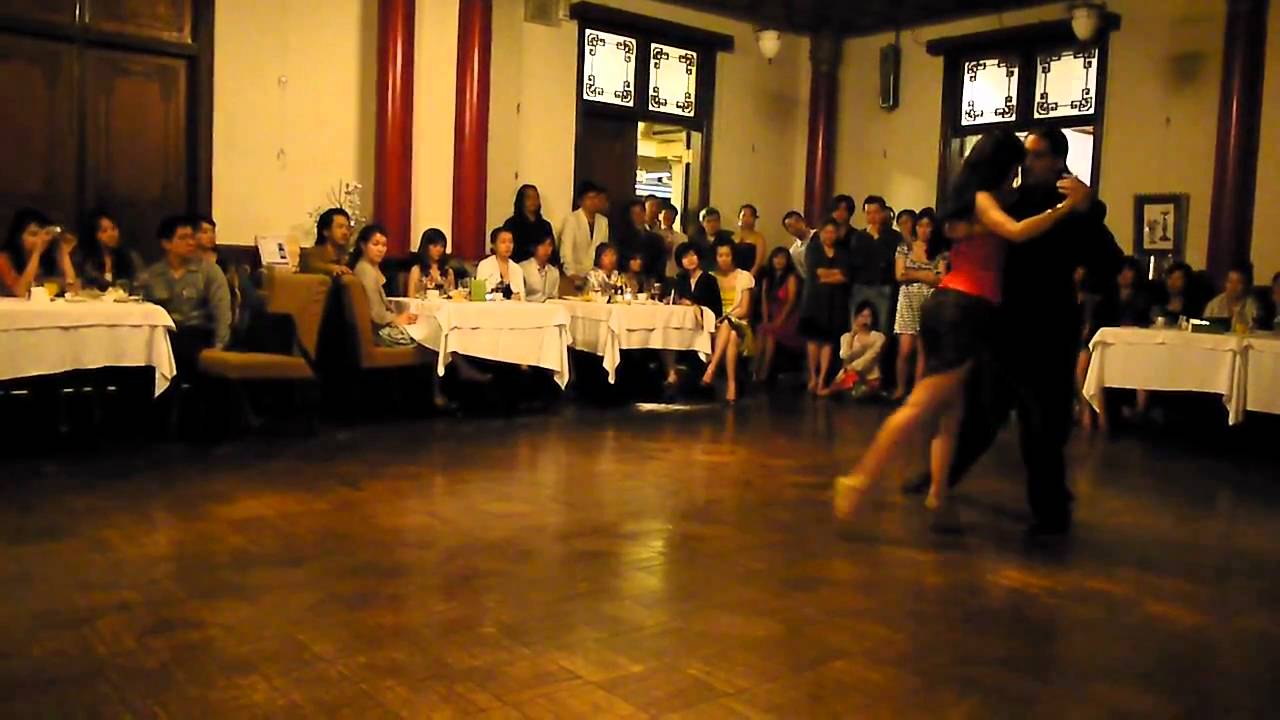 Andres Laza Moreno y Isabel Acuna in Fortress cafe 20110422 Part-3