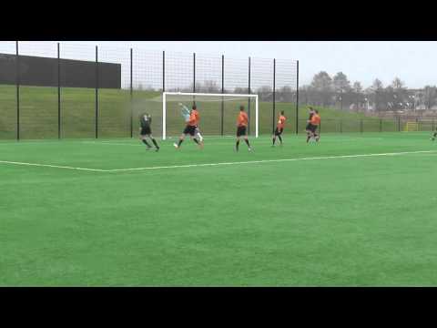 11 januari 2014 VV De Meern B2 - FC Almere B1 vr 2-1 Prima redding Rainier