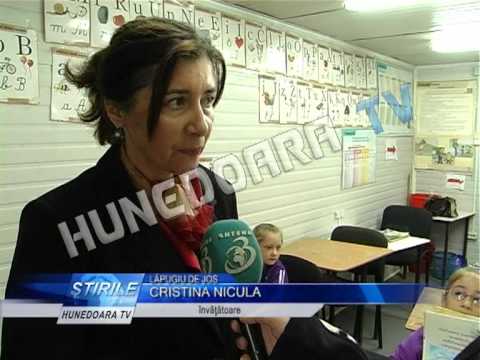 ŞCOALĂ AMENAJATĂ ÎNTR-UN CONTAINER