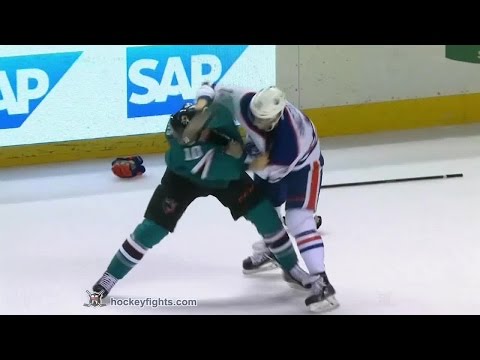 Steve Pinizzotto vs Andrew Desjardins Dec 9, 2014