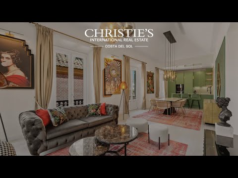 Luminous apartment completely refurbished next to the Cervantes Theatre, Malaga centre