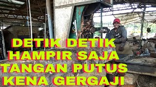 Download lagu DETIK-DETIK YANG MENGERIKAN HAMPIR SAJA TANGAN PUTUS KENA GERGAJI SLENDANG || SAWMILL BALAK || mp3