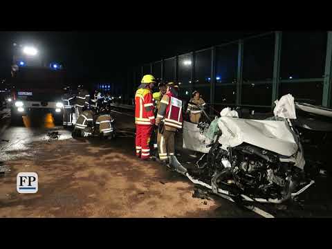 Stollberg: Frontalzusammenstoß auf Brücke