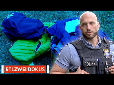 Robbery in a shoplifting incident - Who is the perpetrator? | Police on the scene | RTLZWEI Docum...