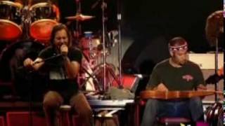 Pearl Jam with Ben Harper - Red Mosquito [Live]
