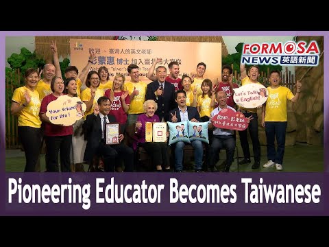 Studio Classroom founder Doris Brougham becomes naturalized citizen