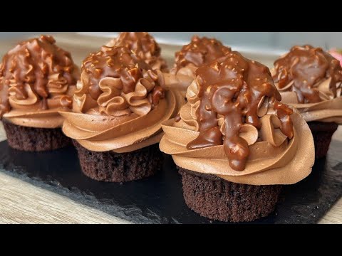 Machen Sie Ihren eigenen hausgemachten Snickers-Cupcake! Das meistverkaufte Dessert der Welt!