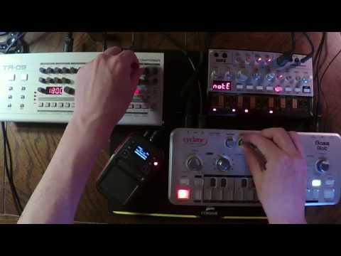 TT-303 TR-09 Bass - Psychedelic ProgRock Arpeggio - 2018-05-27