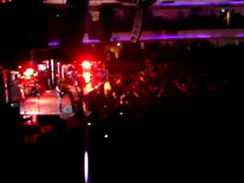 CHIMAIRA live in Hollywood @ the Palladium on 11-28-09. Clip of Stage and pit action.