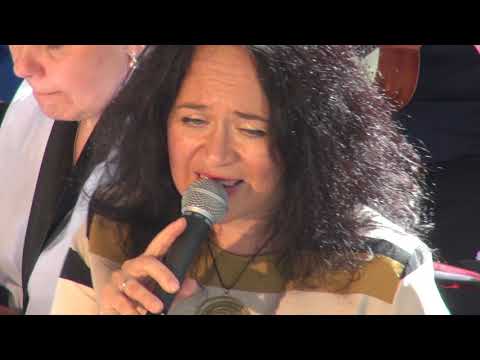 EESTI UKULELEORKESTER solist IVI RAUSI HAAVASALU   Lahkumislaul   Ülo Vinter, Kulno Süv