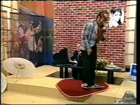 Andres Bustamante es "Johnny Petardo" 1ra aparicion en Los protagonistas en Corea Japon 2002.